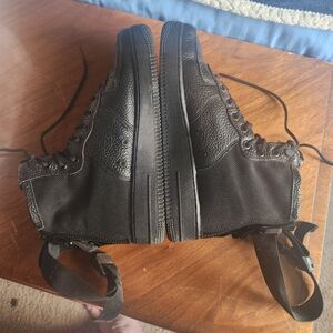 Men's Black Nike Air Force 1 High '07 Sneakers Size 8.5